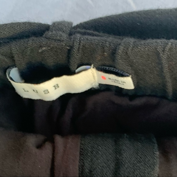 Lush black high rise boho ruffle linen shorts flutter costal cowgirl old… - Picture 5 of 8